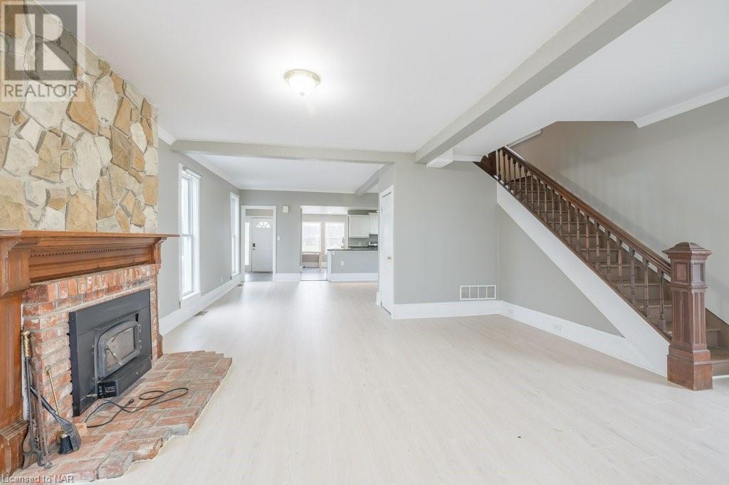 For sale 967 NIAGARA Parkway, Fort Erie, Ontario L2A5M4 40525095