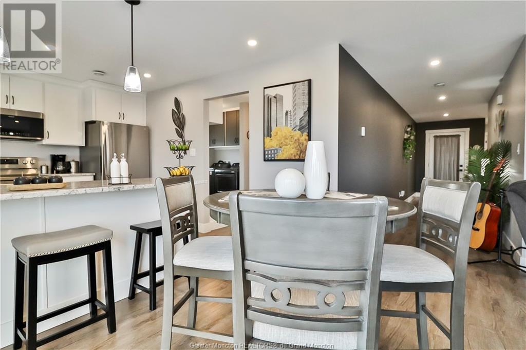 For sale 3 Fawcett AVE, Petitcodiac, New Brunswick E4Z4H3 M157601