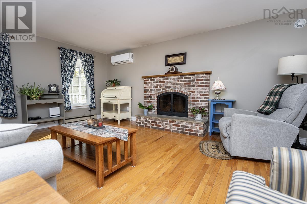 For sale 752 Falmouth Back Road, Falmouth, Nova Scotia B0P1L0