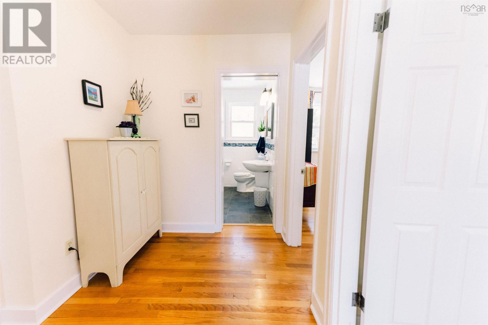 111 Meadowbrook Drive, Bedford, Nova Scotia B4A1R5 REALTOR.ca