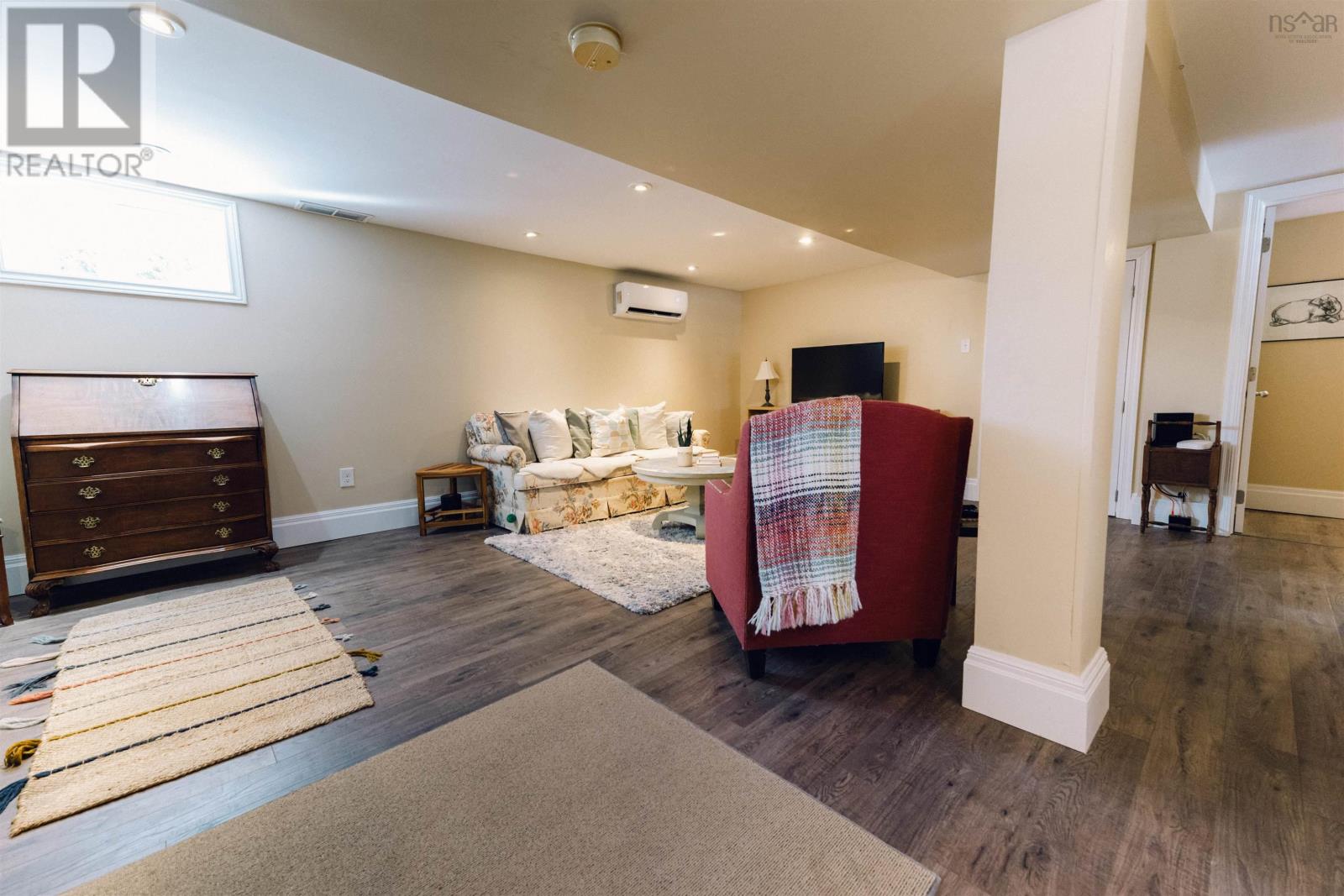 111 Meadowbrook Drive, Bedford, Nova Scotia B4A1R5 REALTOR.ca