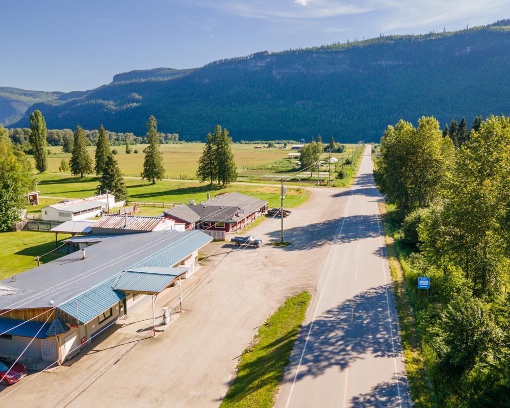 For sale 13312 HIGHWAY 31, Meadow Creek, British Columbia V0G1N0