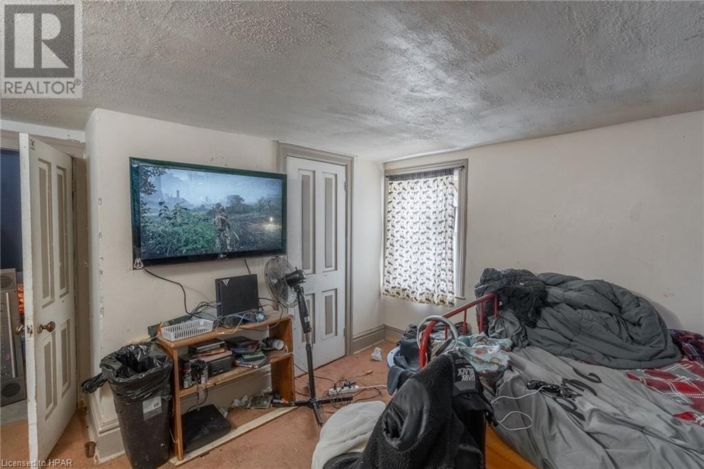 For sale 101 KING Street, Hensall, Ontario N0M1X0 40540233 REALTOR.ca