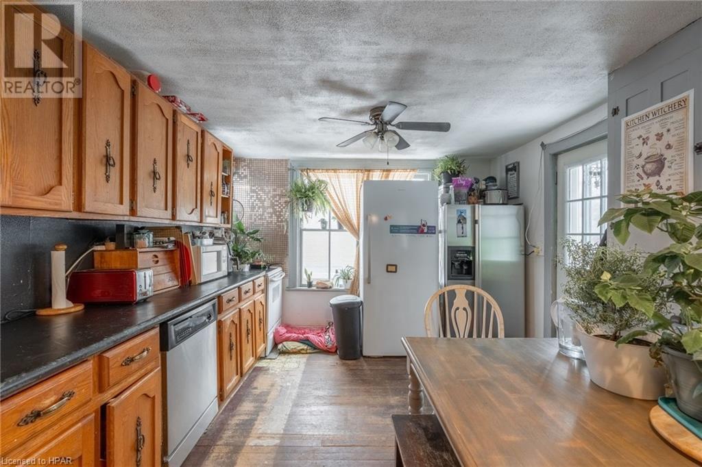 For sale 101 KING Street, Hensall, Ontario N0M1X0 40540233 REALTOR.ca