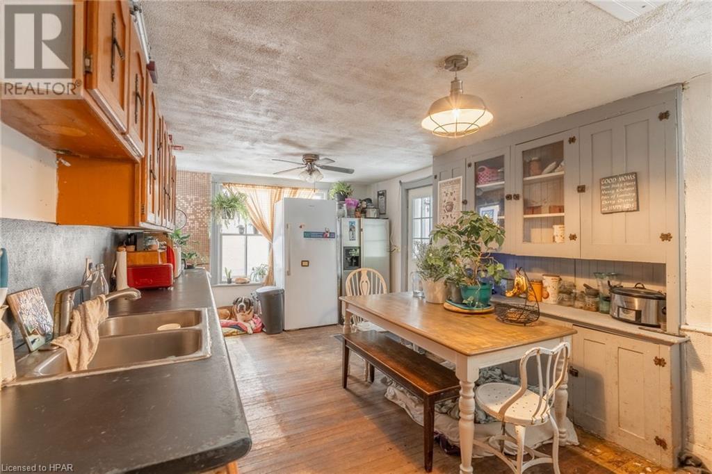 For sale 101 KING Street, Hensall, Ontario N0M1X0 40540233 REALTOR.ca