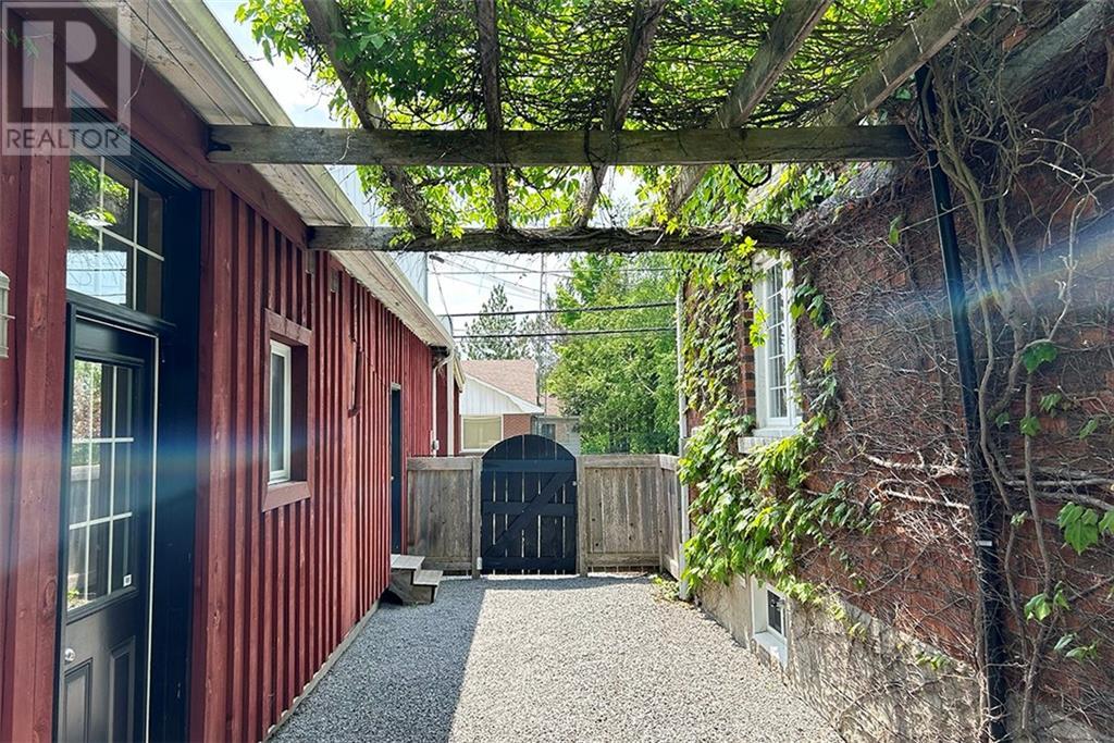 For sale 1874 / 1876 BEACHBURG ROAD, Beachburg, Ontario K0J1C0