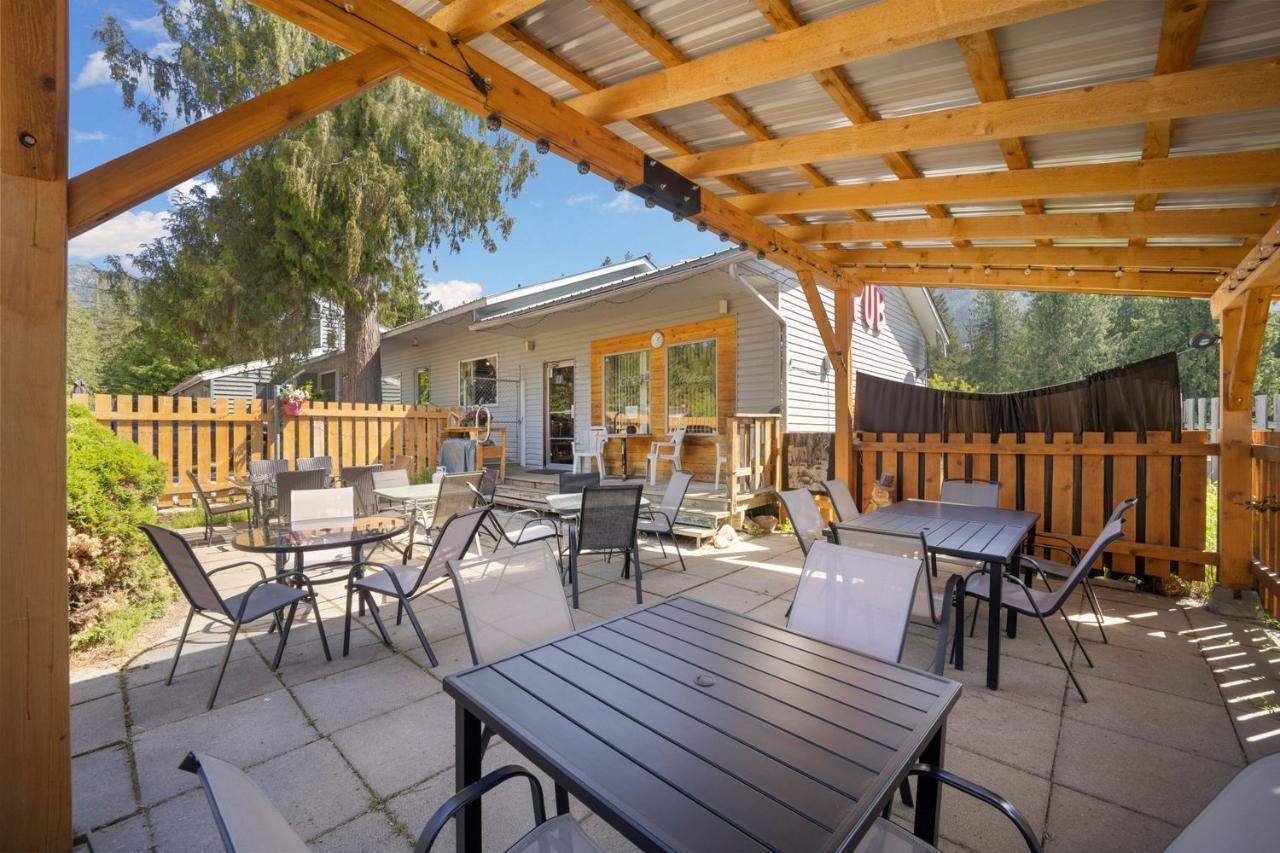 For sale 16070 HIGHWAY 3A, Crawford Bay / Riondel, British Columbia