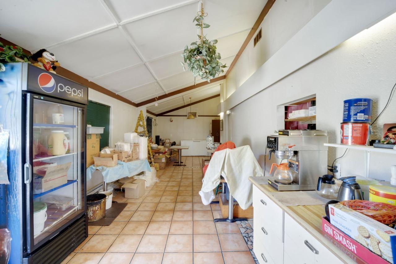 For sale 16070 HIGHWAY 3A, Crawford Bay / Riondel, British Columbia