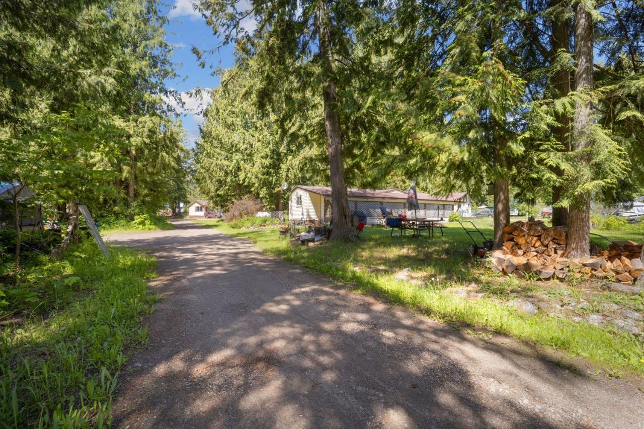 For sale 16070 HIGHWAY 3A, Crawford Bay / Riondel, British Columbia