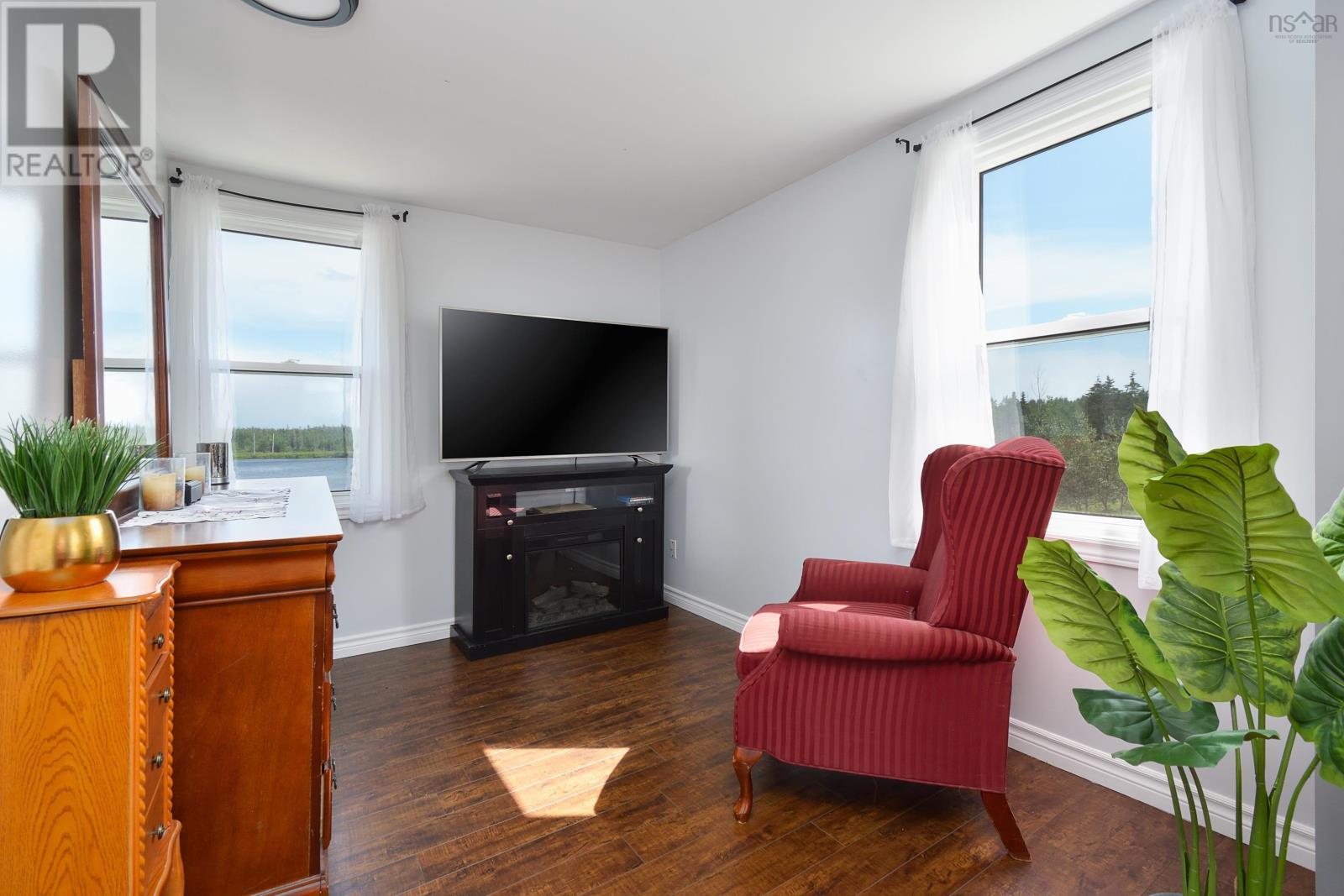 For sale 8509 Highway 327, Gabarus, Nova Scotia B1K2B3 202403764