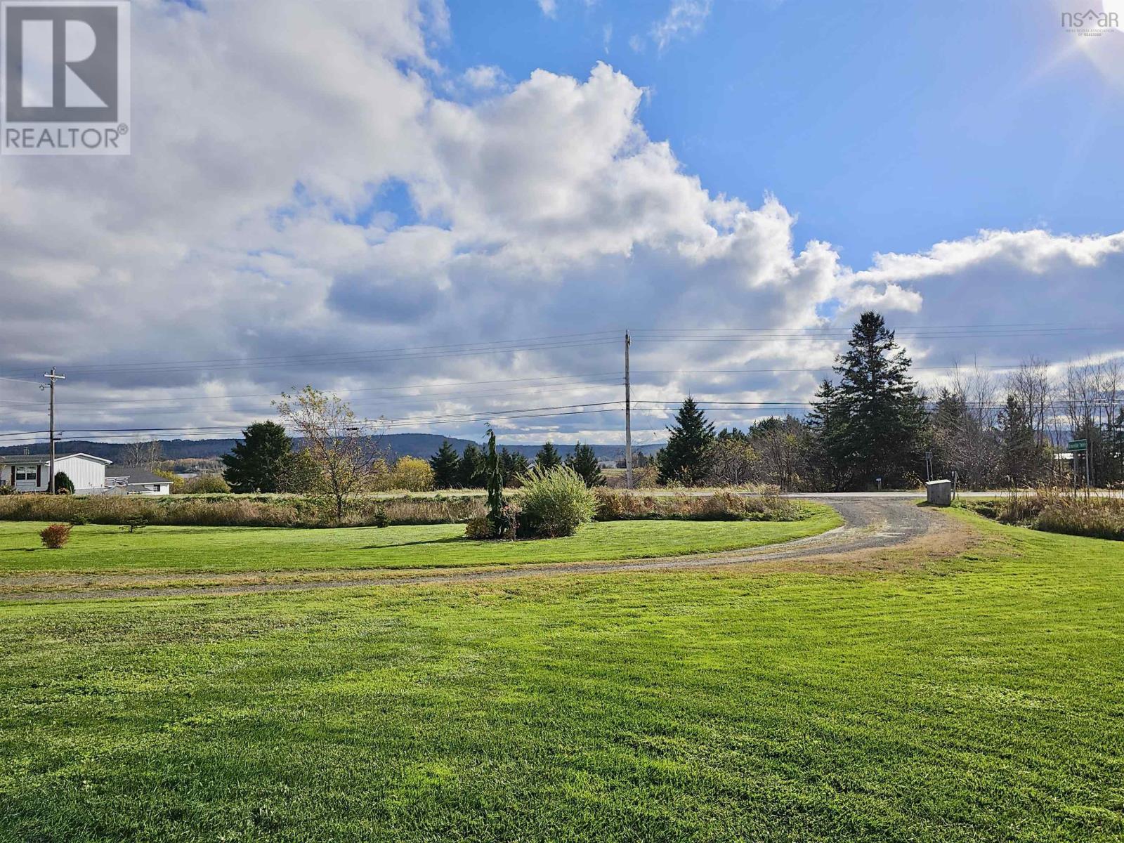 For sale 4871 Highway 1, Granville Centre, Nova Scotia B0S1A0