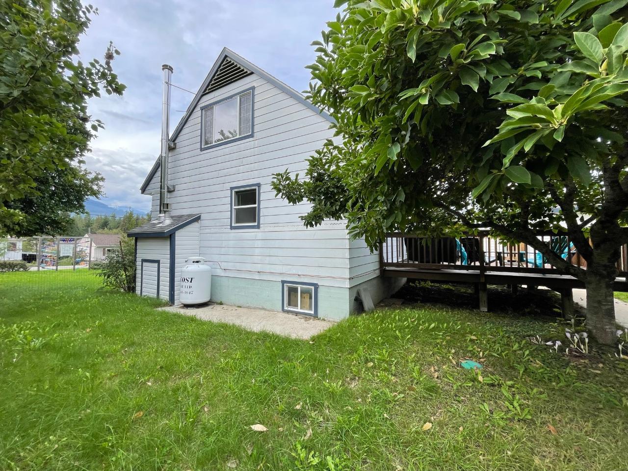 For sale 1526 EASTMAN AVENUE, Riondel, British Columbia V0B2B0