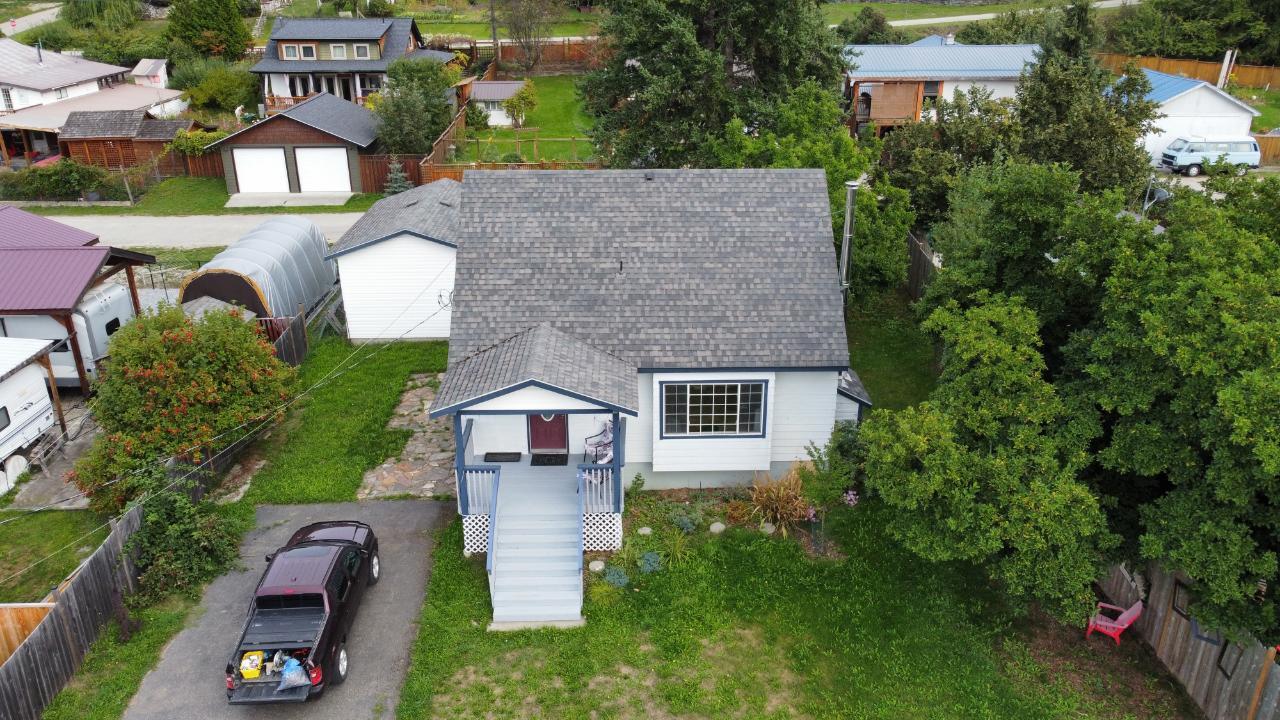 For sale 1526 EASTMAN AVENUE, Riondel, British Columbia V0B2B0