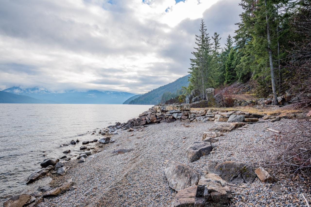 For sale 397 PARK AVENUE, Procter, British Columbia V1L0B6 2475151