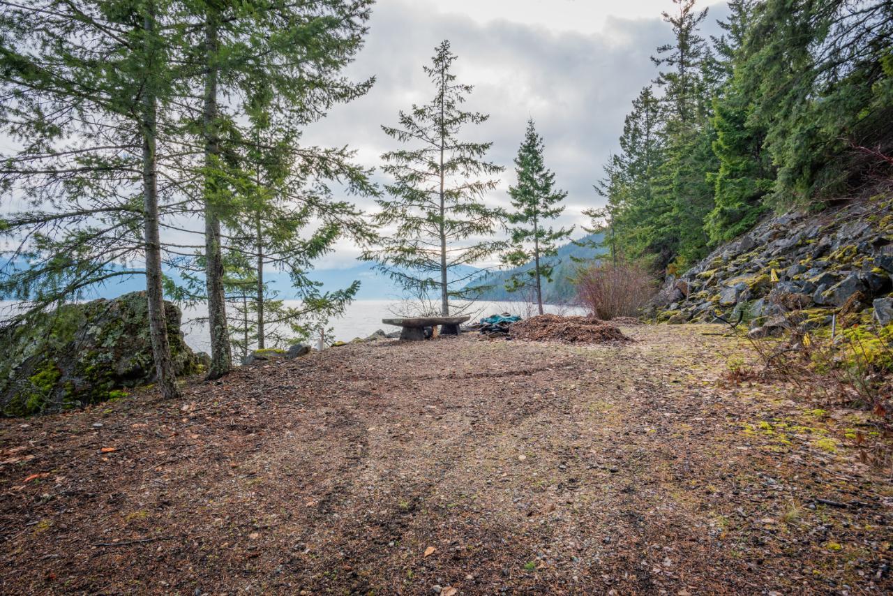 For sale 397 PARK AVENUE, Procter, British Columbia V1L0B6 2475151 REALTOR.ca