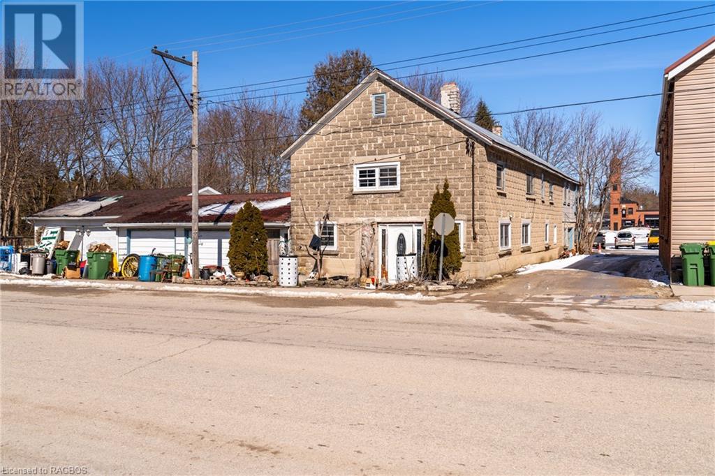 For sale 23 ARGYLE Street, Markdale, Ontario N0C1H0 40549115