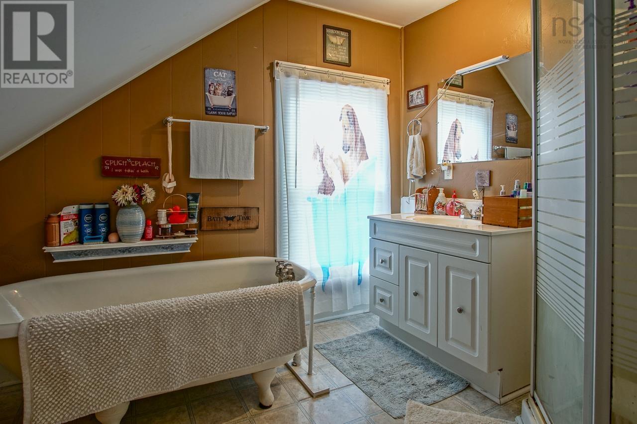 For sale 2287 Highway 1, Auburn, Nova Scotia B0P1A0 202324804