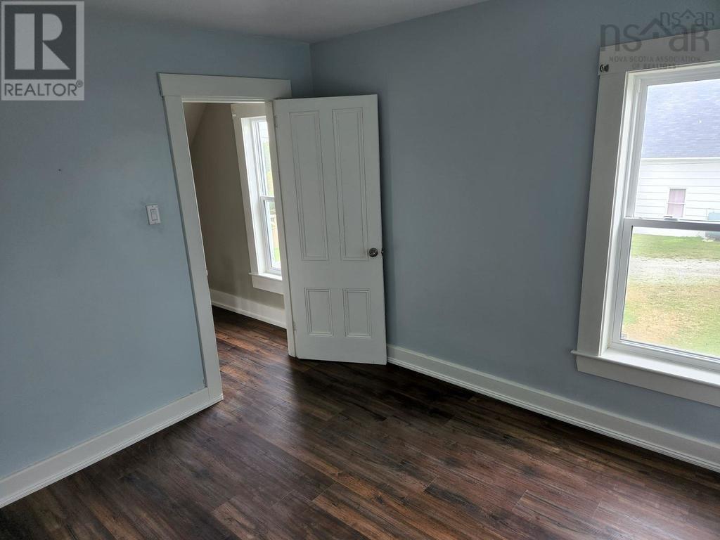 17 Rock Road, Lower West Pubnico, Nova Scotia B0W2C0 REALTOR.ca