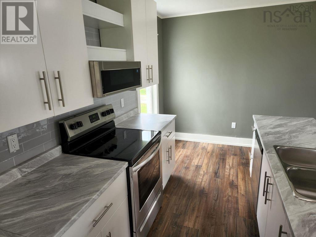 17 Rock Road, Lower West Pubnico, Nova Scotia B0W2C0 REALTOR.ca