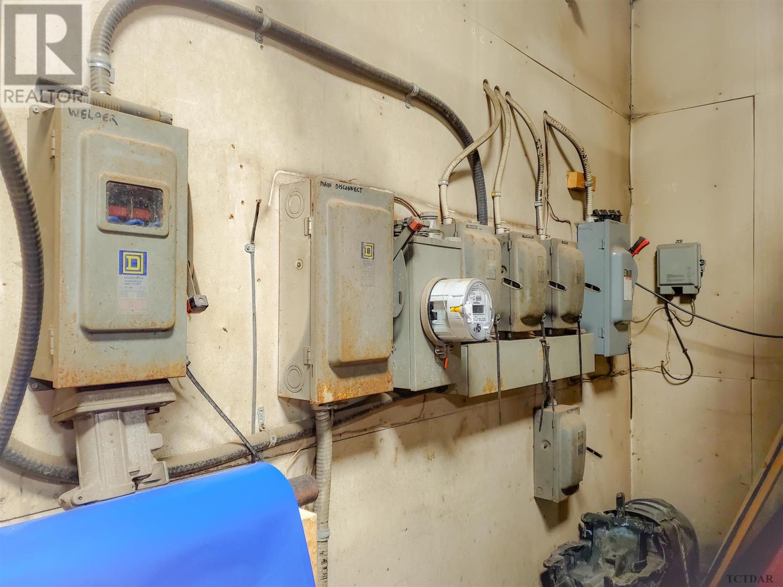 For sale 14900 Government RD, Hwy 66, Larder Lake, Ontario P0K1L0