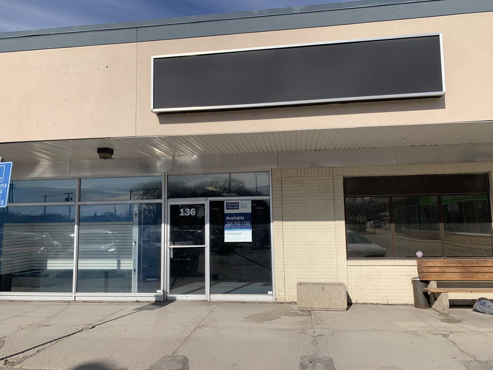 For lease 701 Regent Ave W, Winnipeg, Manitoba R2C1S3
