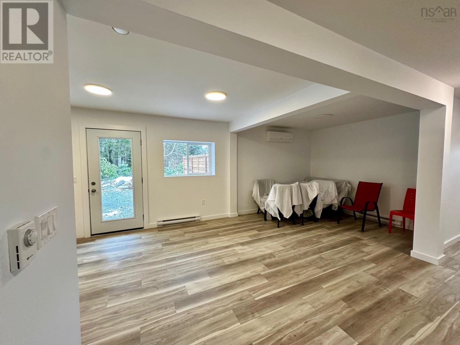 For sale 10409 St Margarets Bay Road, Hubbards, Nova Scotia B0J1T0