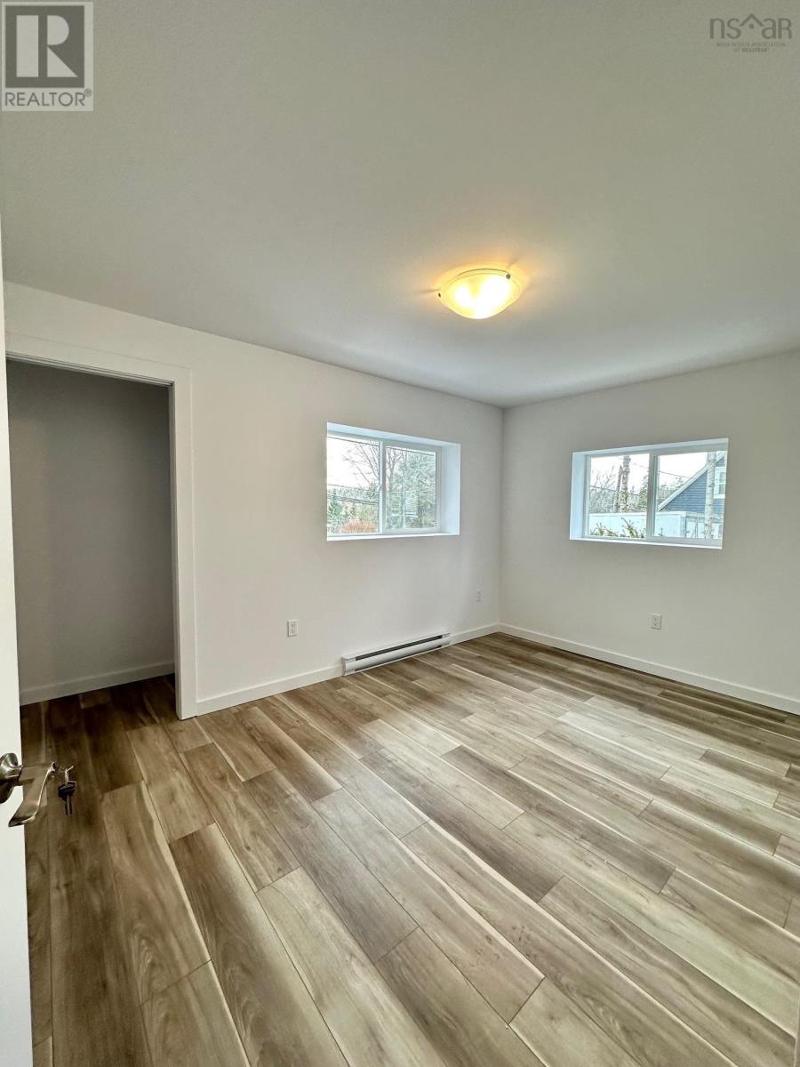 For sale 10409 St Margarets Bay Road, Hubbards, Nova Scotia B0J1T0