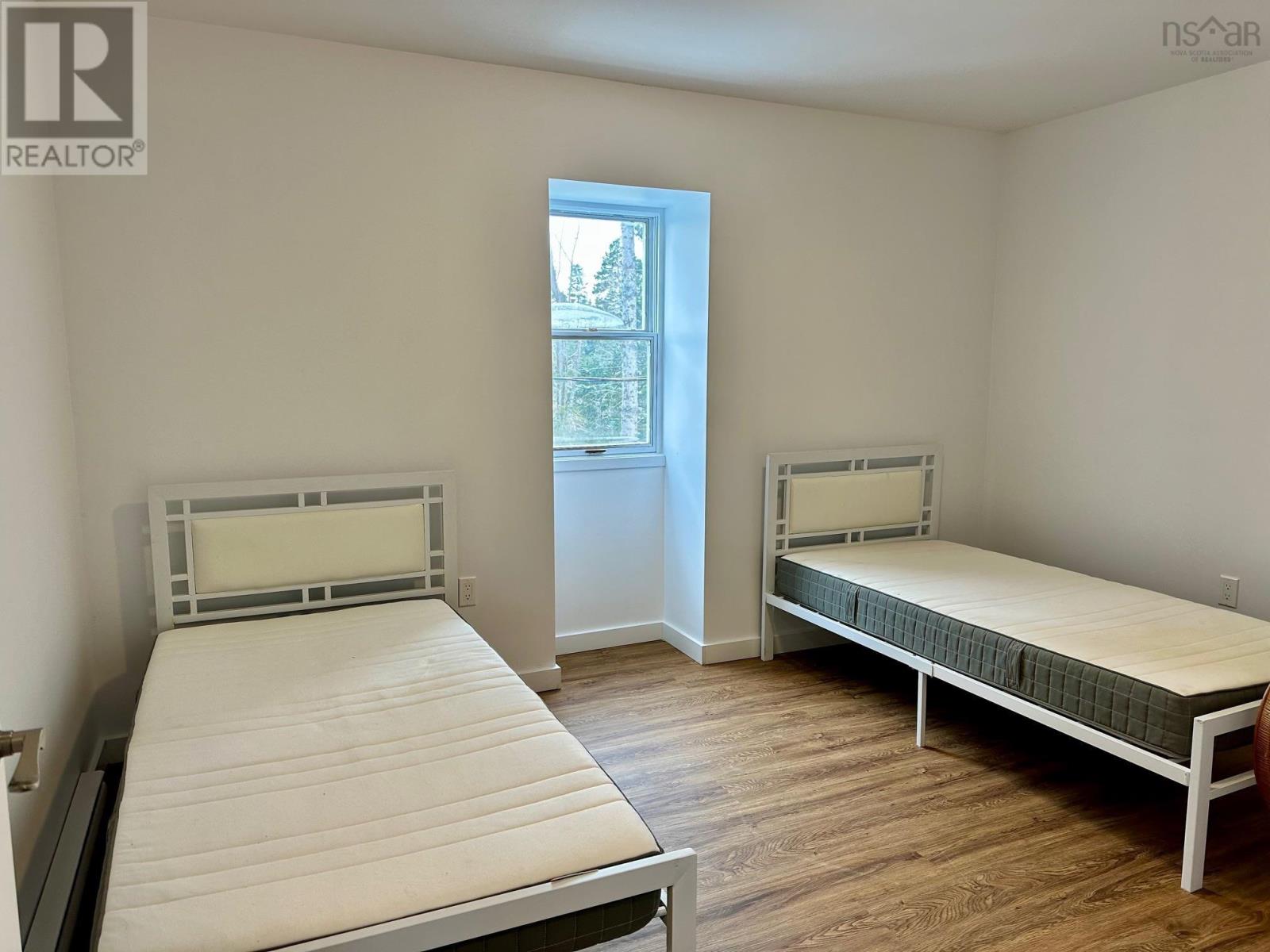 For sale 10409 St Margarets Bay Road, Hubbards, Nova Scotia B0J1T0