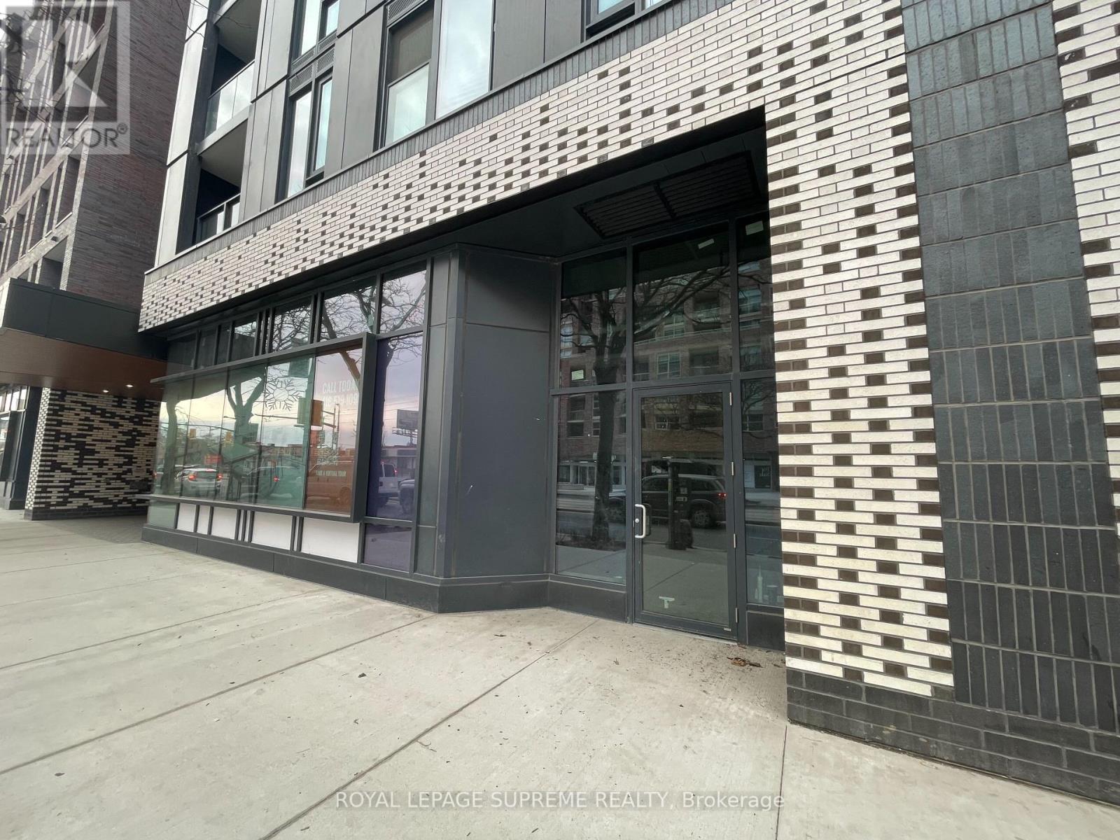 For lease 1806 ST CLAIR AVE W Toronto Ontario M6N1J5 W8129164