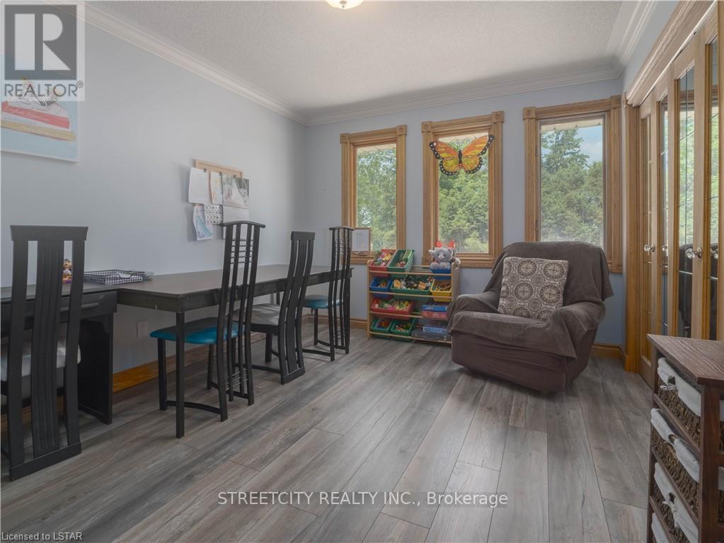 For sale 307 PARKHILL DR, London, Ontario N0M2N0 X8129466 REALTOR.ca