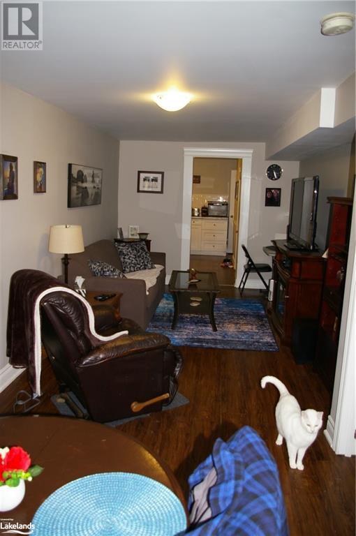 For sale 28 FOX Run, Barrie, Ontario L4N5L5 40531350 REALTOR.ca