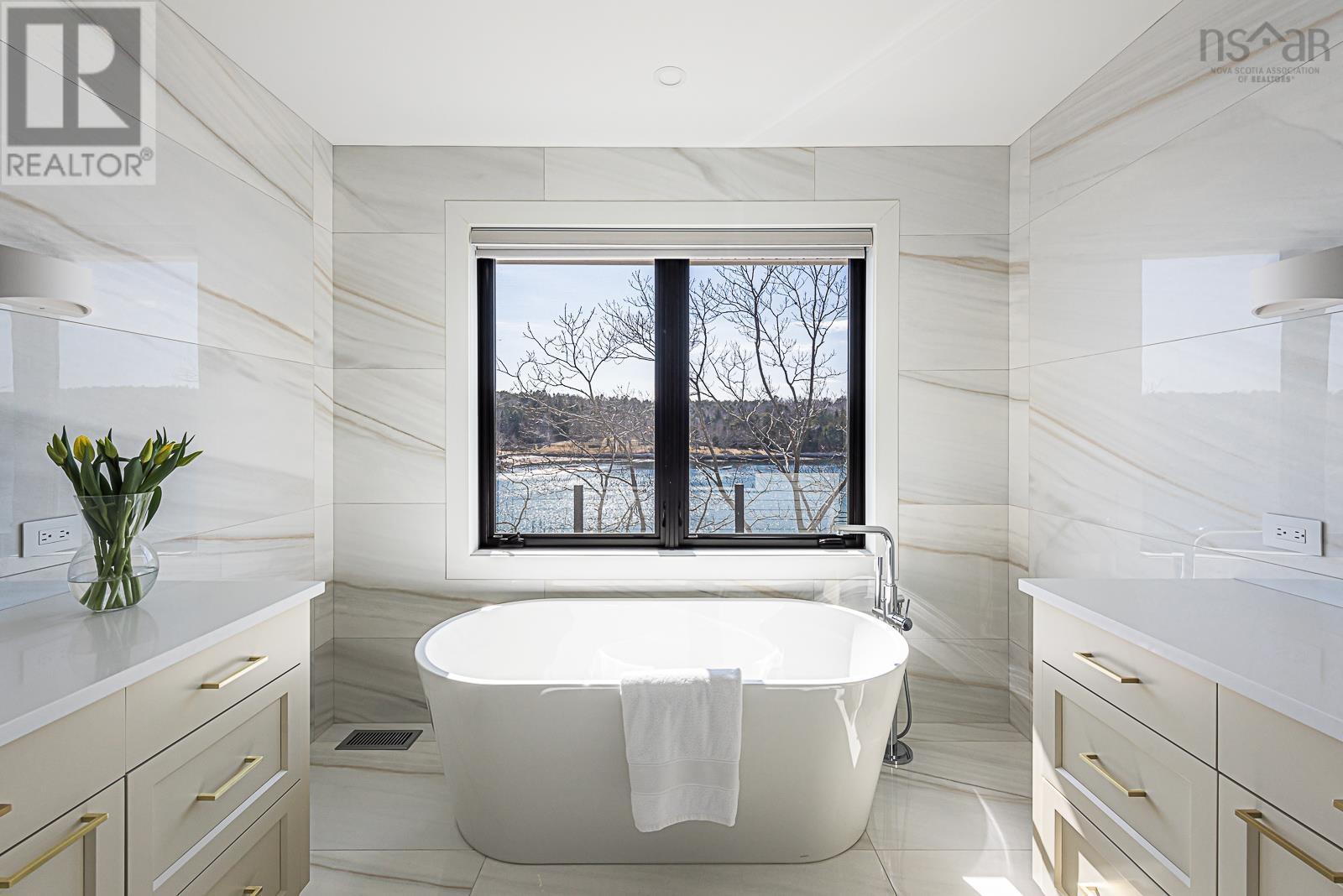 For sale 1160 Rockcliffe Street, Halifax, Nova Scotia B3H3Y6 202404290 REALTOR.ca