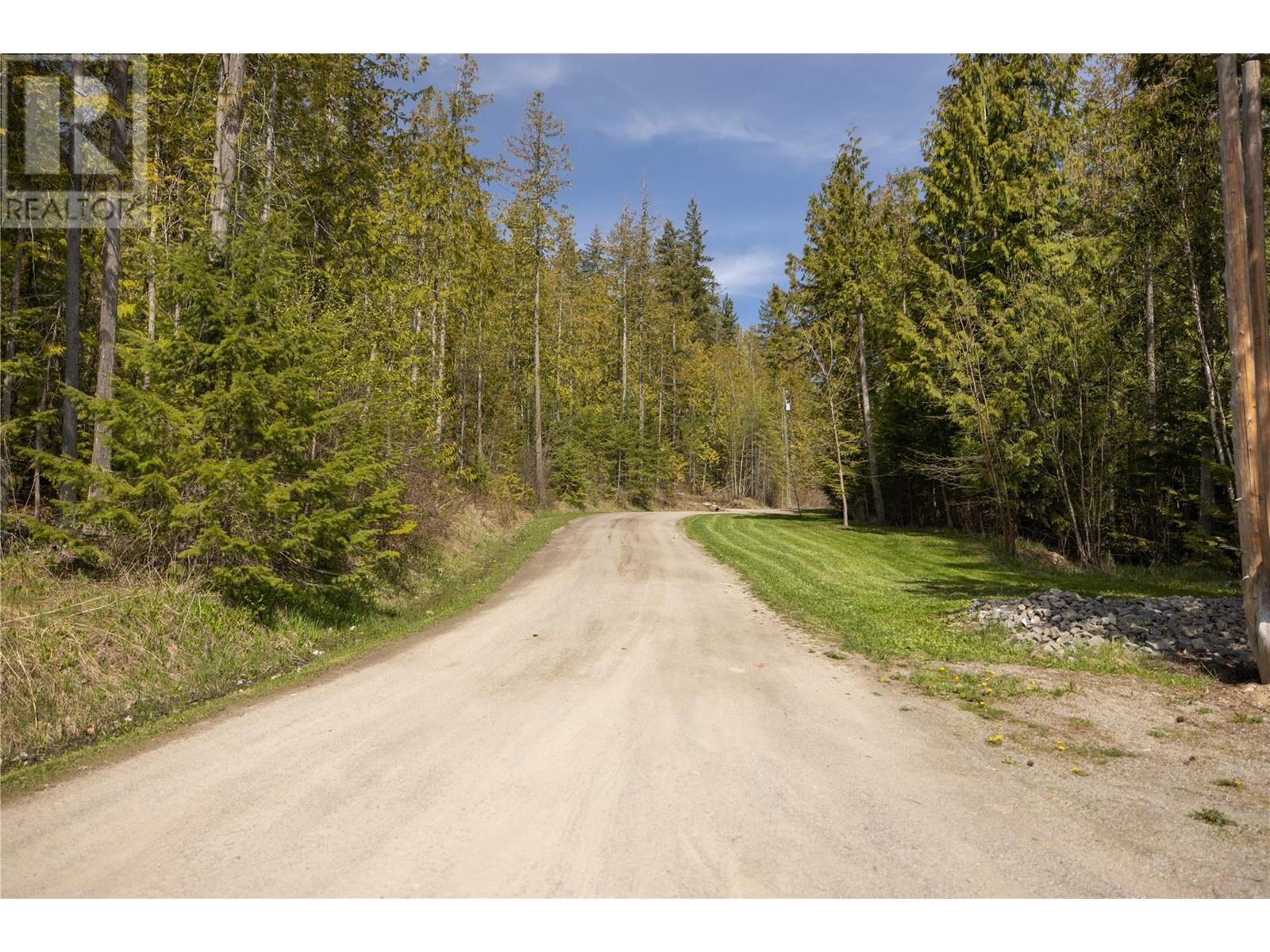 For sale 310 Grandview Bench Road, Grindrod, British Columbia V0E1Y0 10305516 REALTOR.ca