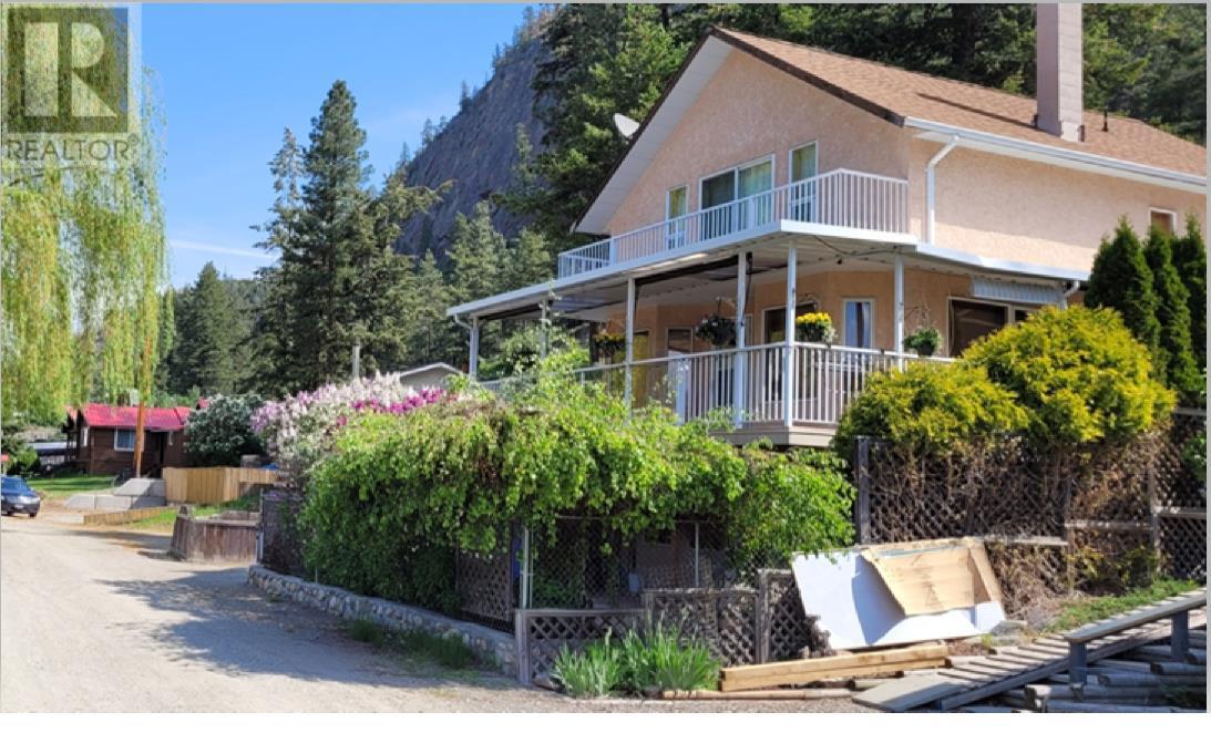 For sale 192 TWIN LAKES Road, Kaleden, British Columbia V0H1K0 10302452 REALTOR.ca