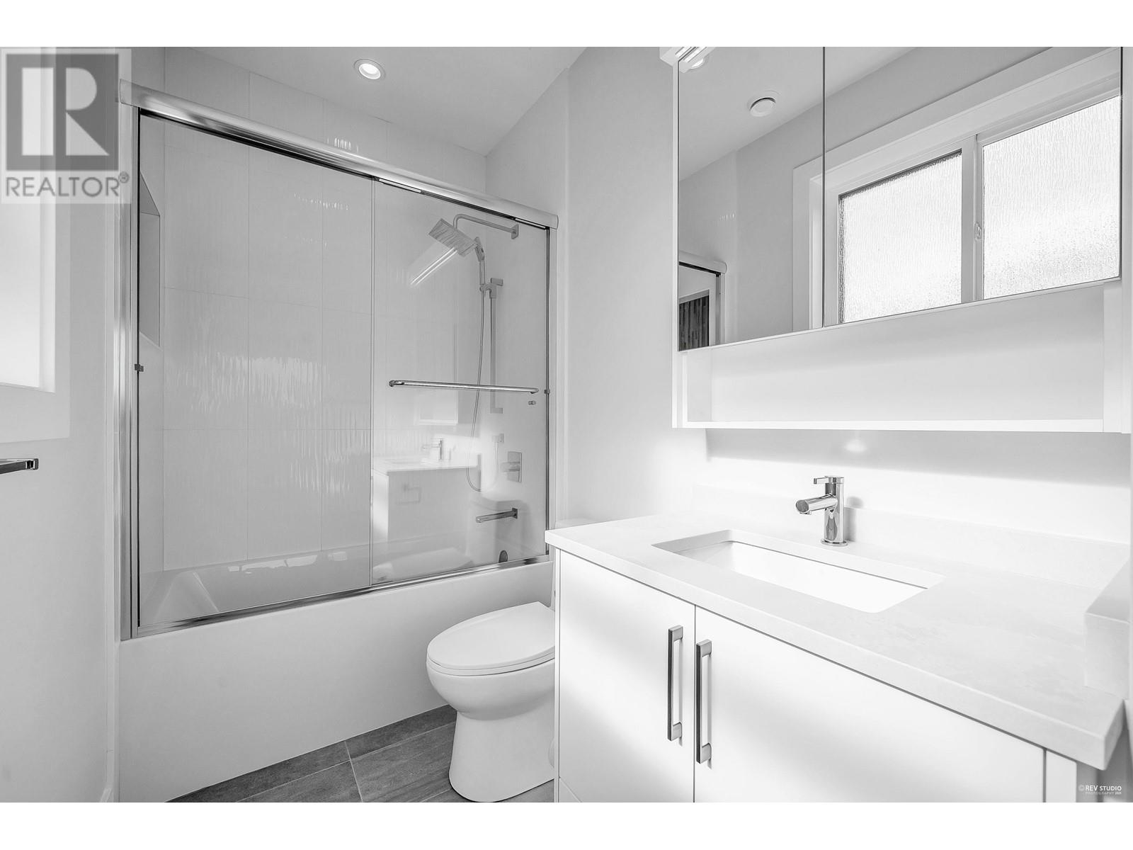 For sale 5751 SOPHIA STREET, Vancouver, British Columbia V5W2W3