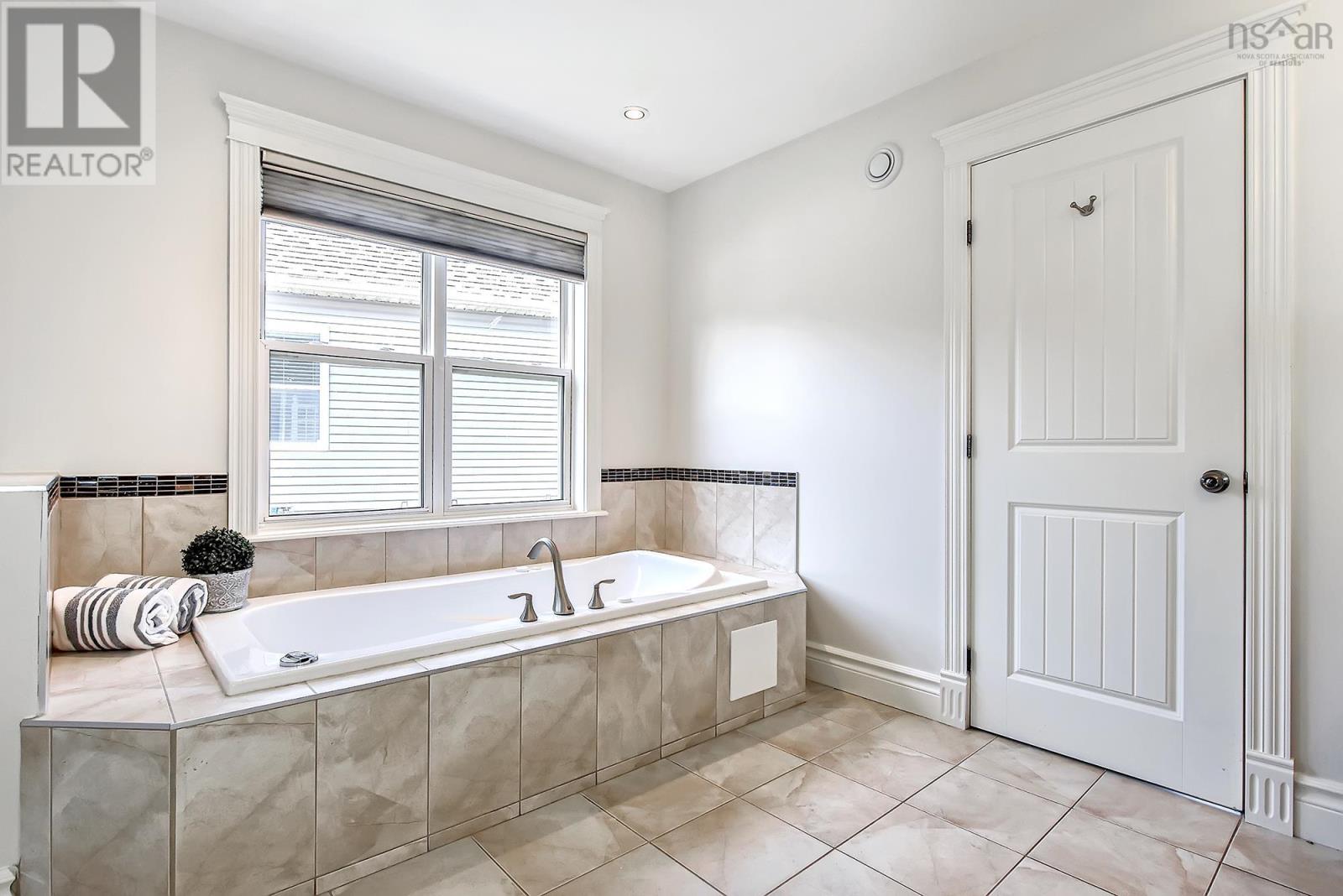 142 Freshwater Trail, Dartmouth, Nova Scotia B2W0A5 REALTOR.ca