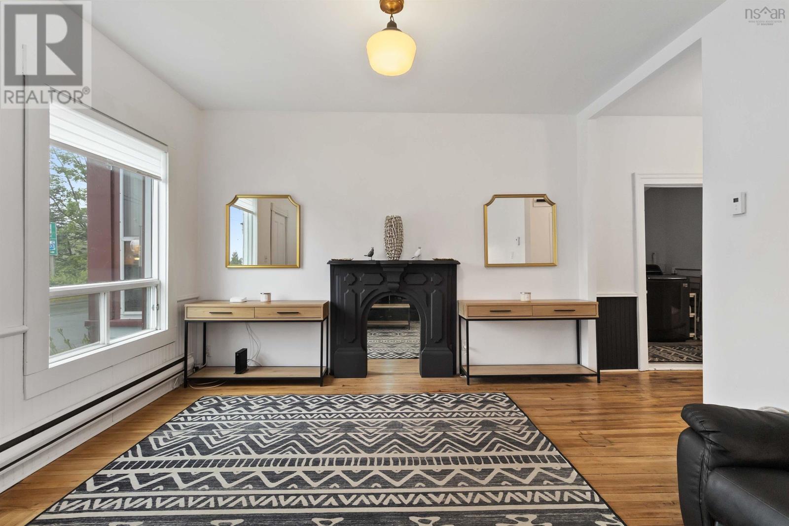 For sale 1 Brooklyn Shore Road, Brooklyn, Nova Scotia B0J1H0