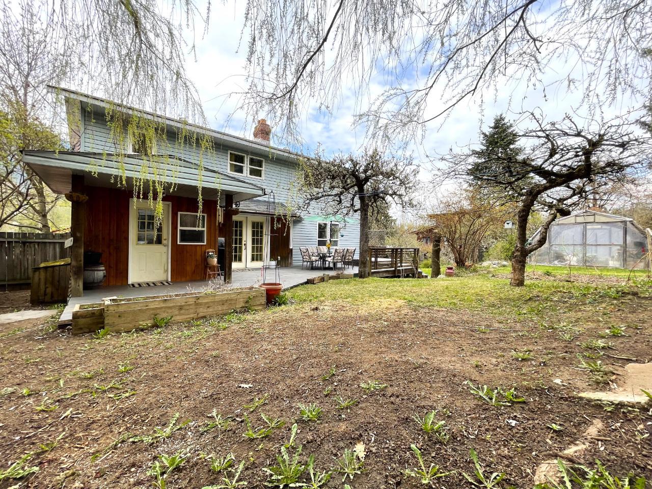 For sale 7904 RAILWAY AVENUE, Harrop/Procter, British Columbia V0G1G0