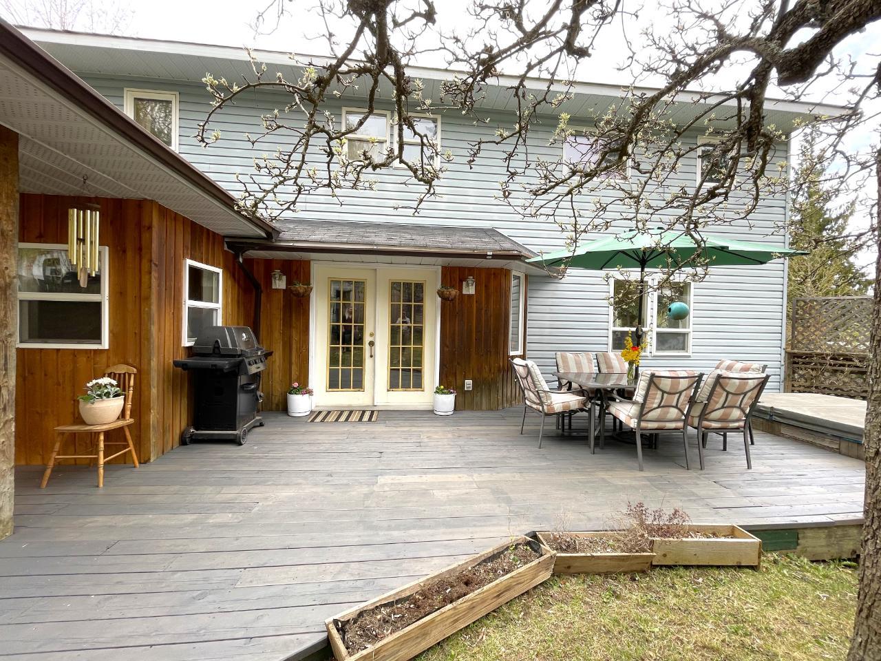 For sale 7904 RAILWAY AVENUE, Harrop/Procter, British Columbia V0G1G0