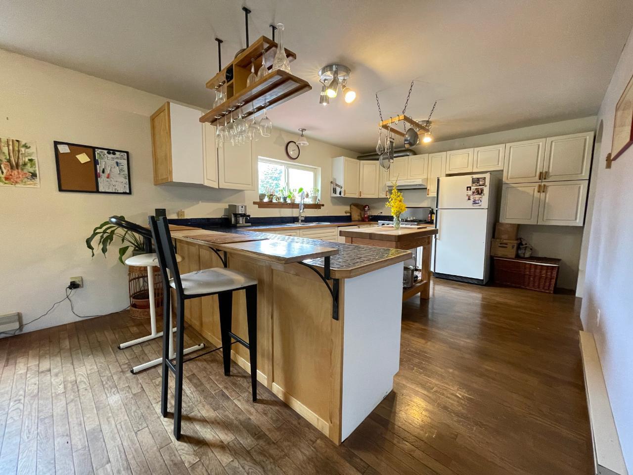 For sale 7904 RAILWAY AVENUE, Harrop/Procter, British Columbia V0G1G0