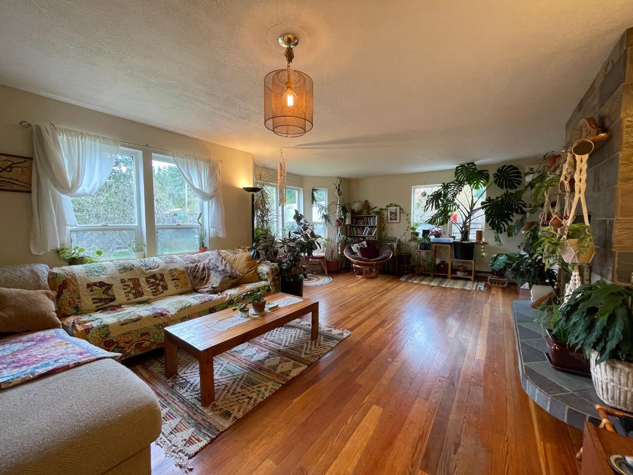 For sale 7904 RAILWAY AVENUE, Harrop/Procter, British Columbia V0G1G0