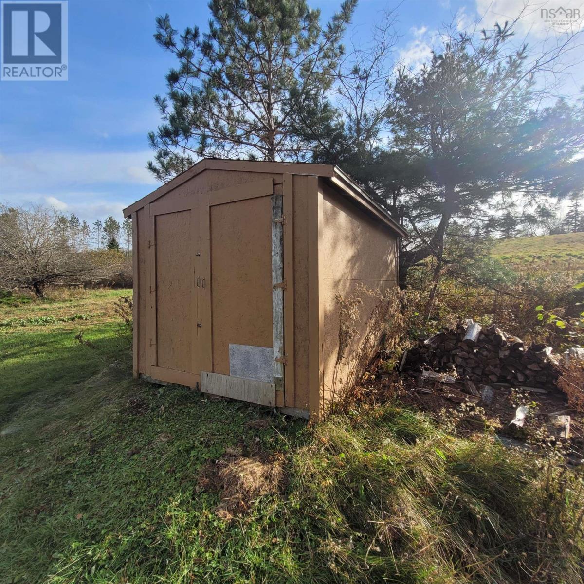 For sale 8913 Moose River Road, Lindsay Lake, Nova Scotia B0N1X0