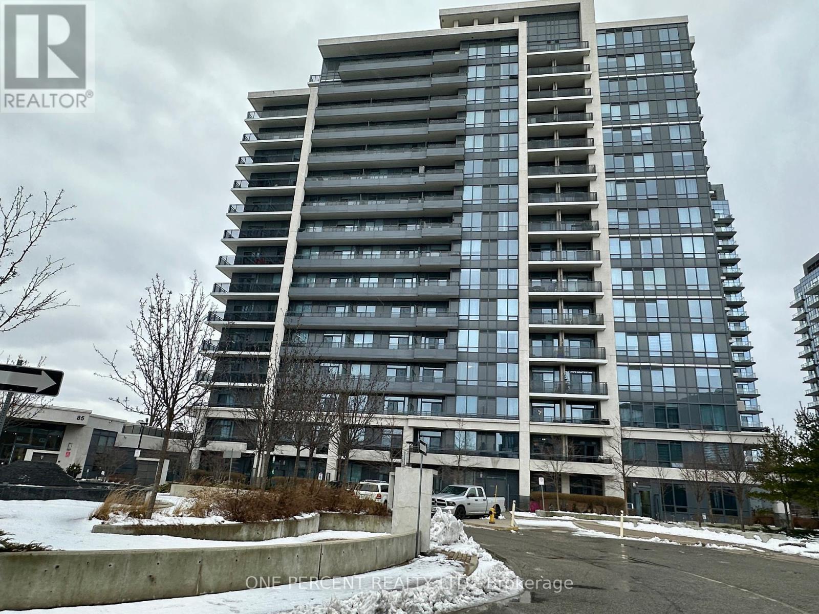 For sale: #201 -85 NORTH PARK RD, Vaughan, Ontario L4J0H9 