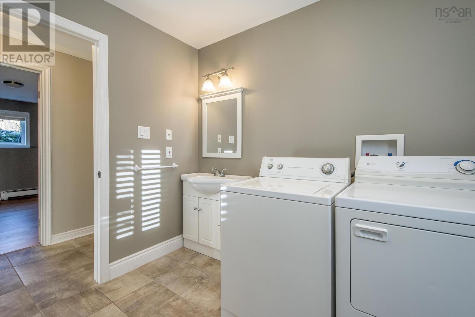 For sale 5 Waterloo Way, Stillwater Lake, Nova Scotia B3Z1H2