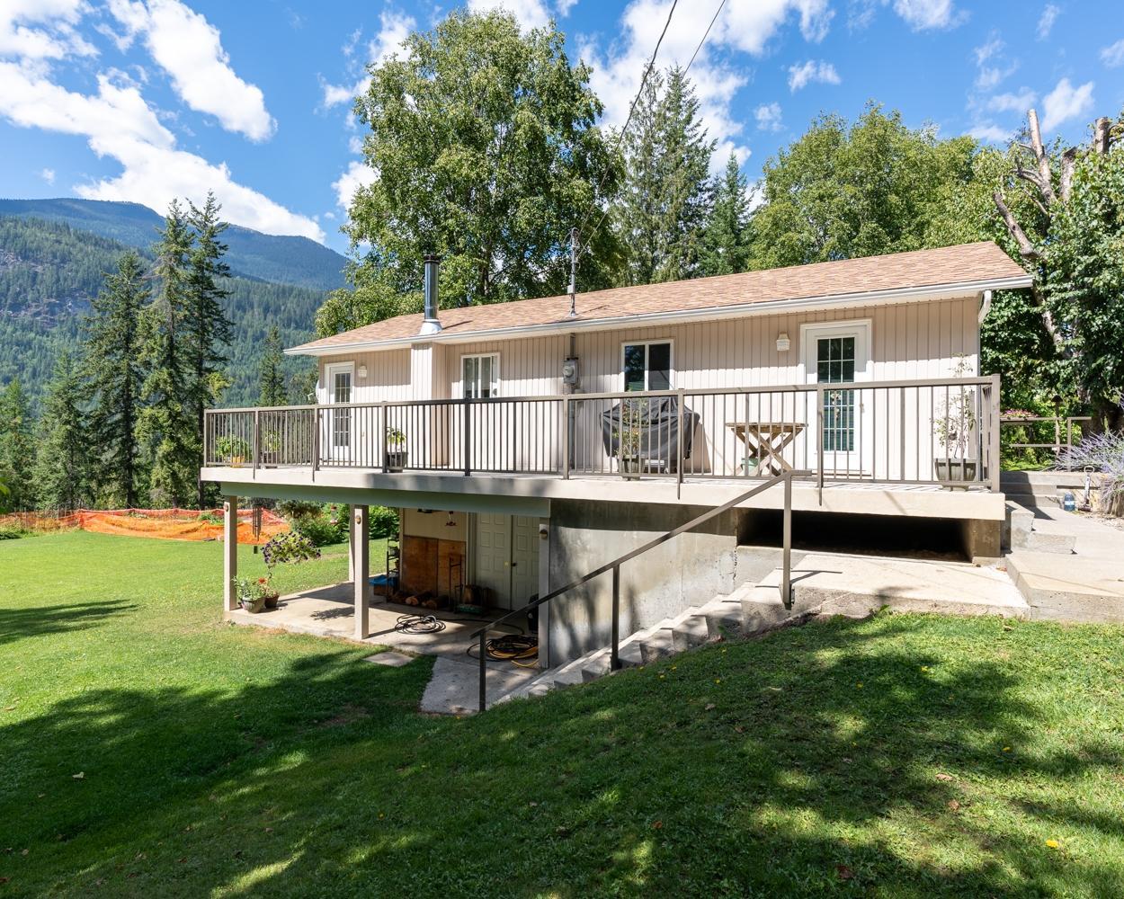 For sale 467 MEADOW CREEK ROAD, Meadow Creek, British Columbia V0G1N0