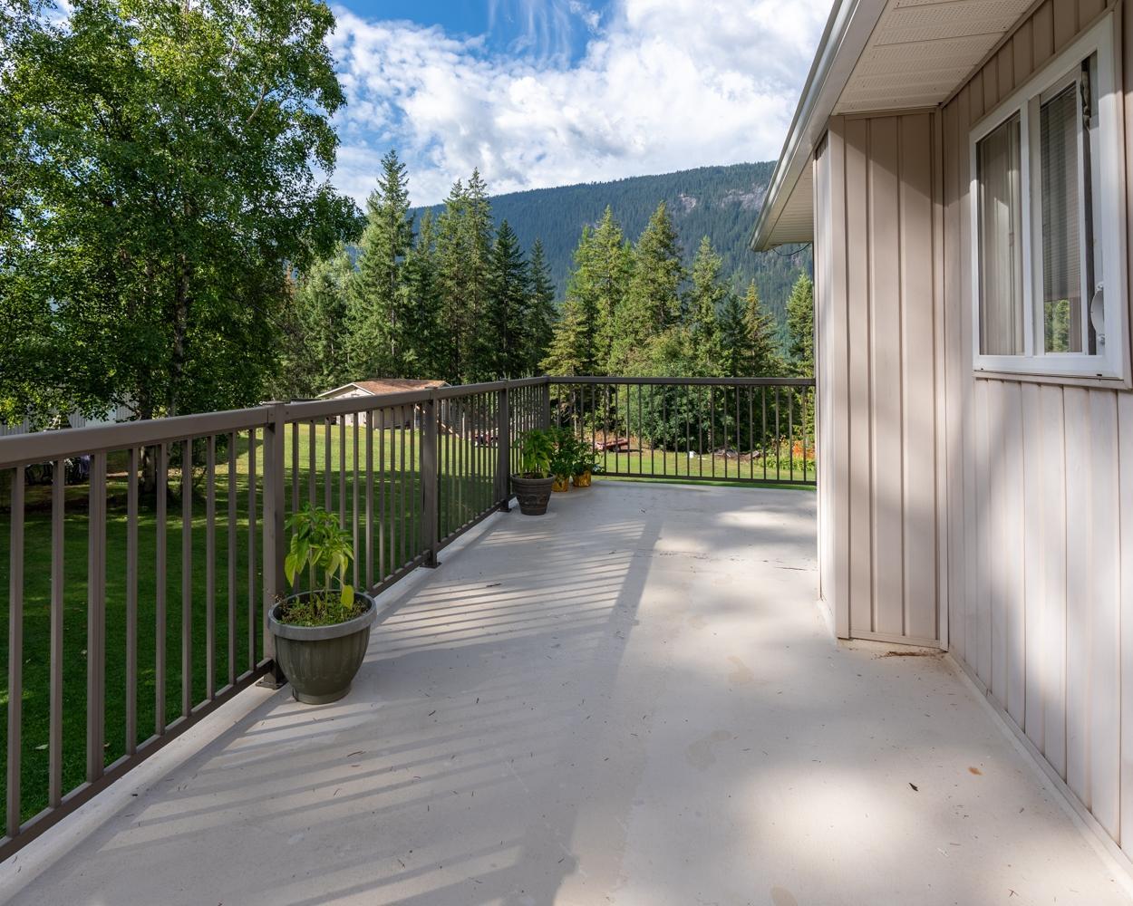 For sale 467 MEADOW CREEK ROAD, Meadow Creek, British Columbia V0G1N0