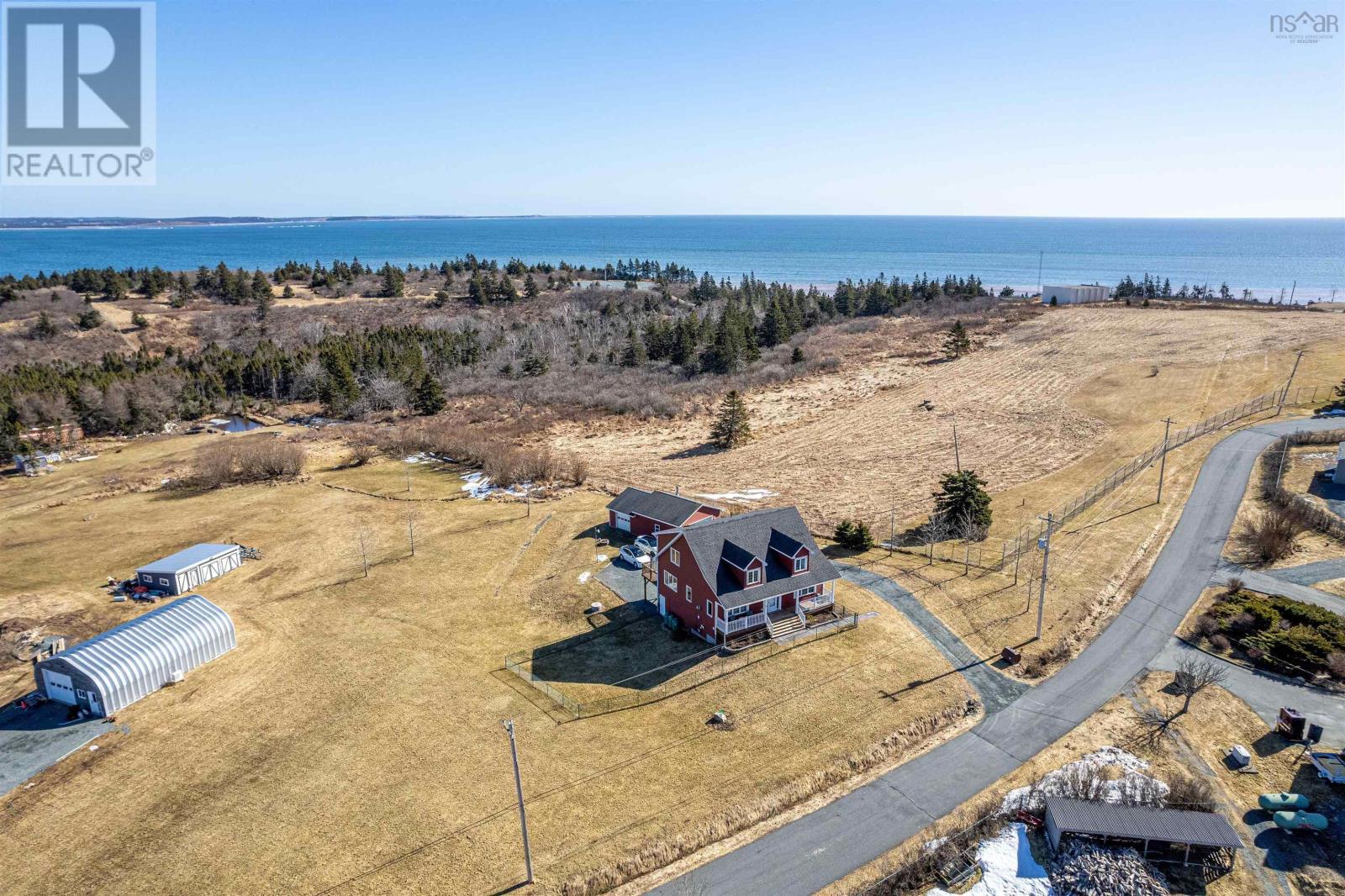 16 Seahawk Close, Cow Bay, Nova Scotia B3G1L3 REALTOR.ca