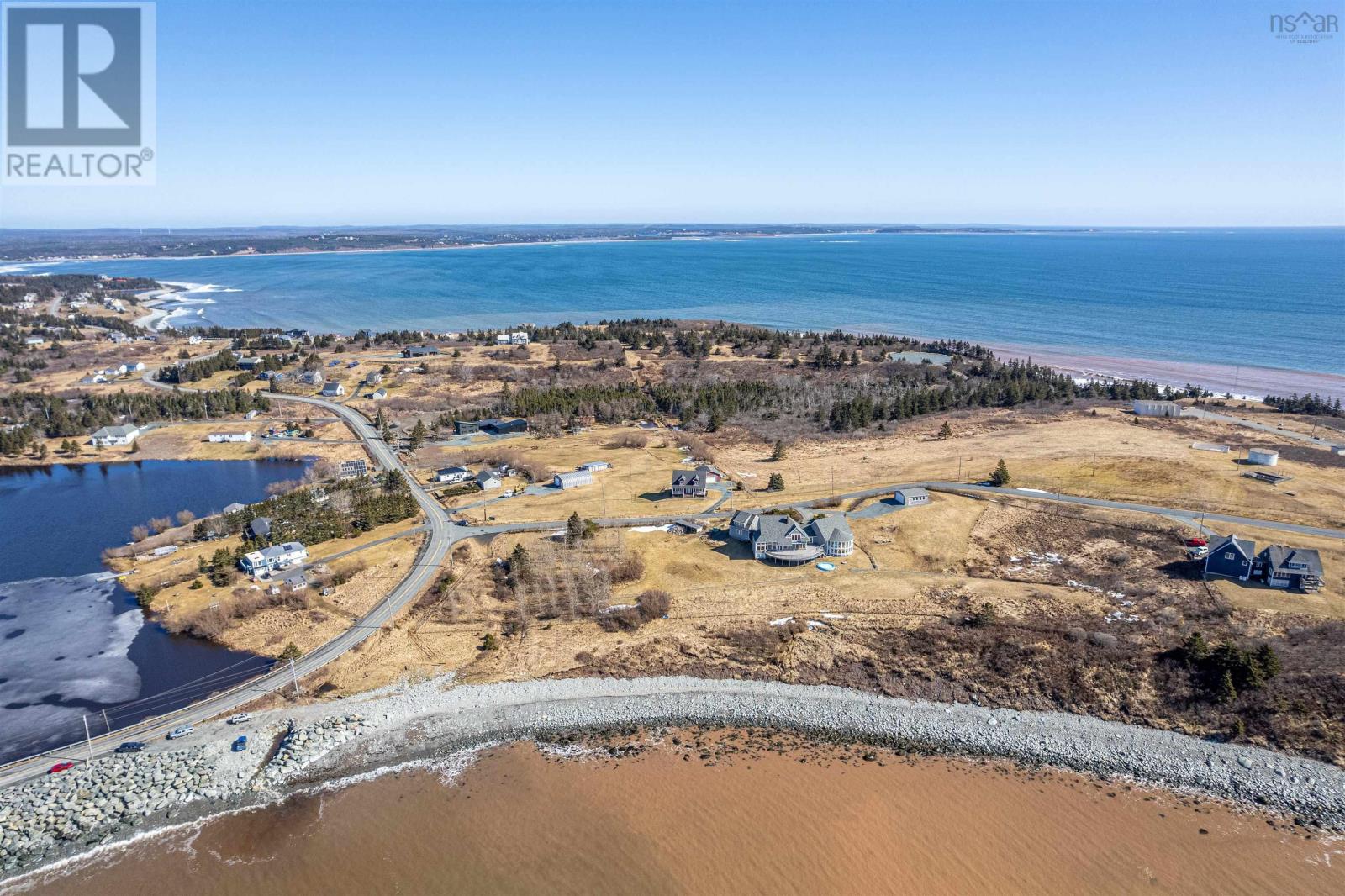 16 Seahawk Close, Cow Bay, Nova Scotia B3G1L3 REALTOR.ca