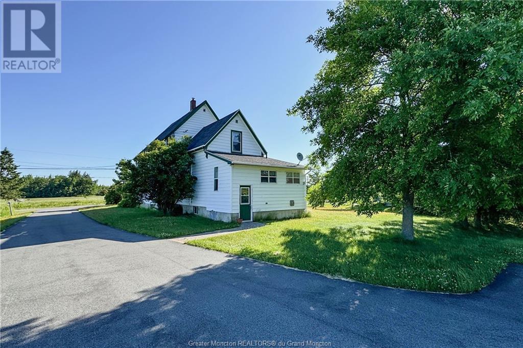 For sale 64 Fairfield RD, Sackville, New Brunswick E4L2X8 M158003