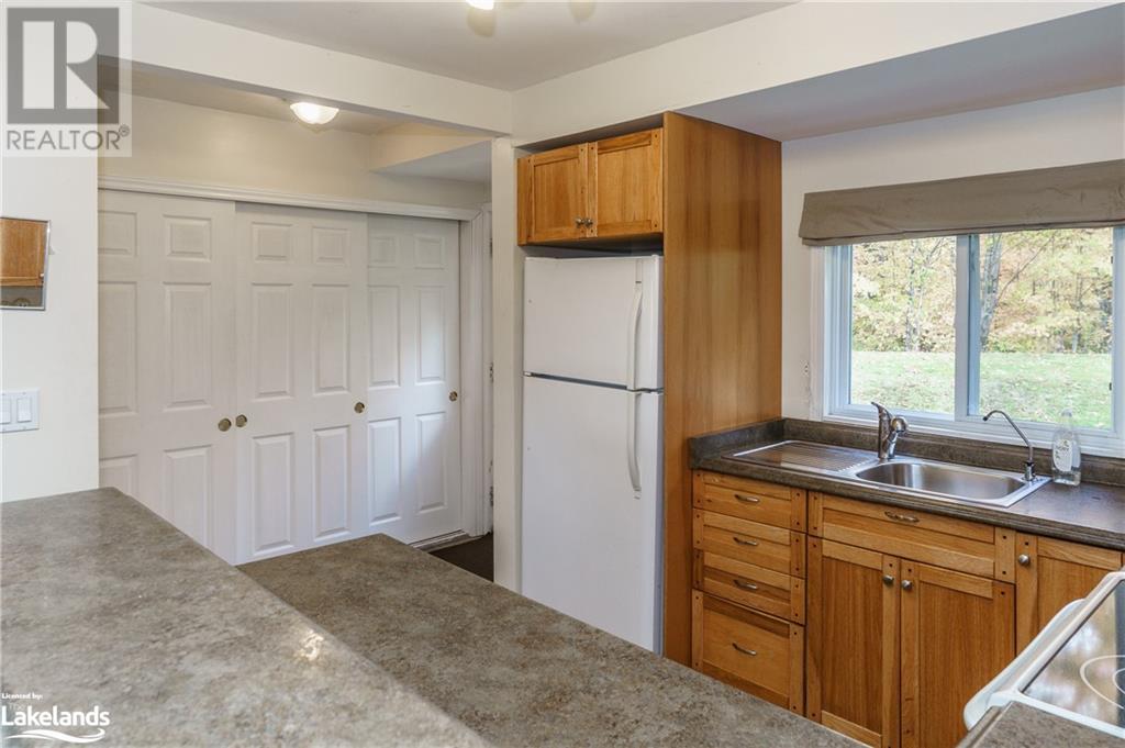 For sale 340 SKYLINE Drive, Katrine, Ontario P0A1L0 40553168